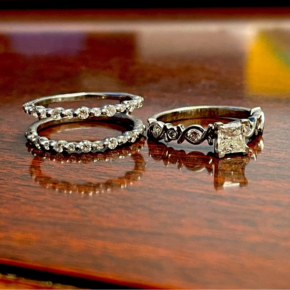Princess cut Diamond engagement ring with wedding band wrap